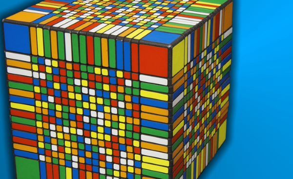 Гигантский кубик Рубика