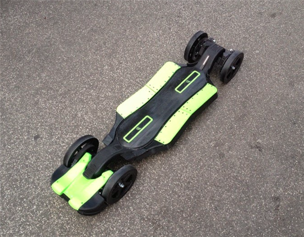 Напечатанный скейтборд с электродвигателем