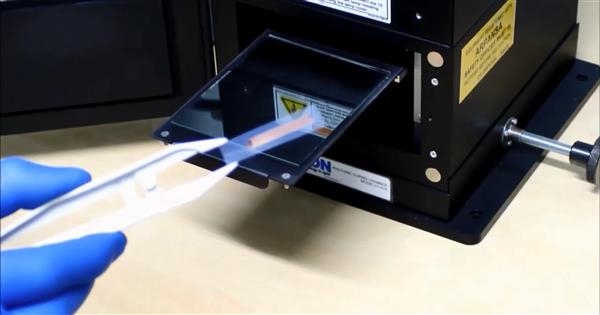 Новый способ печати электроники с помощью дешевых материалов и вспышек света