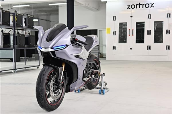 Функциональный мотоцикл от Zortrax