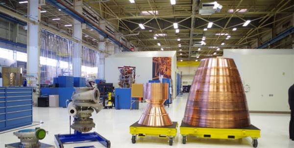 Blue Origin напечатала корпус, турбины, сопла и роторы для своего ракетного двигателя ВЕ-4