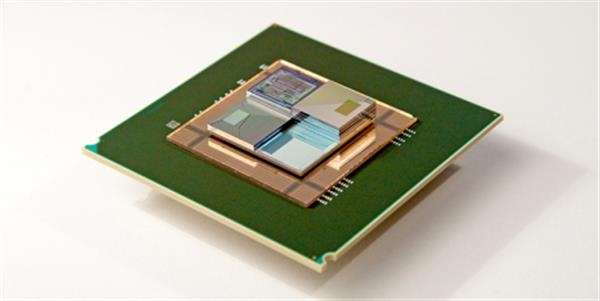 Напечатанная батарея для питания и охлаждения компьютеров