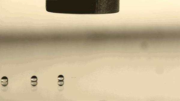 Звуковые волны для 3д печати из вязких жидкостей