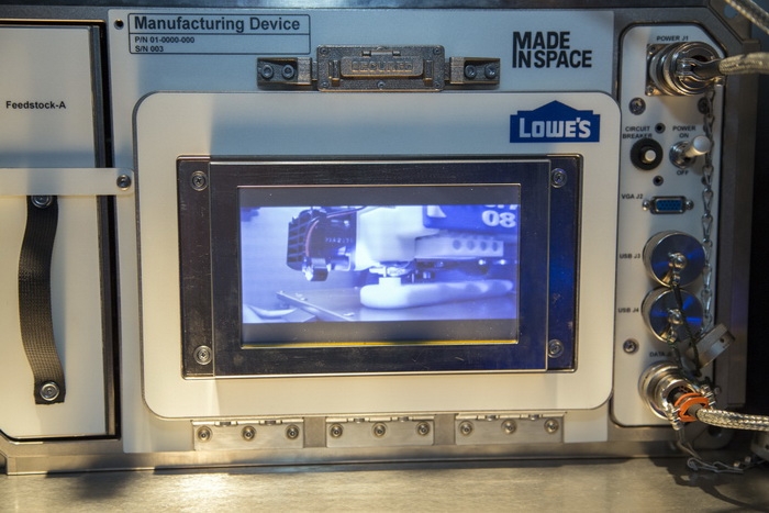 Первый коммерческий 3D принтер в космосе