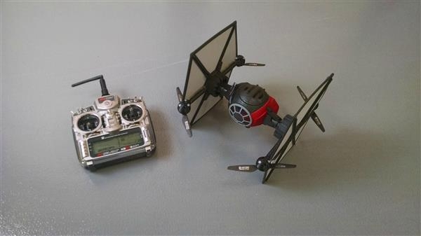 Летающая копия дрона из Звездных Войн