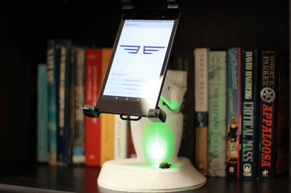 SelfieBot - простая система телеприсутствия для школ и университетов