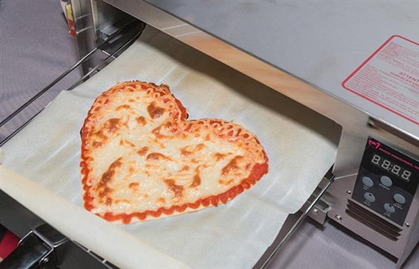 Напечатанная пицца от сервиса BeeHex и шеф повара Pasquale Cozzolino