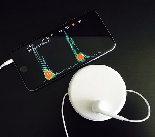 Комбинация из 3D печати и Apple EarPods для отслеживания сердечного ритма